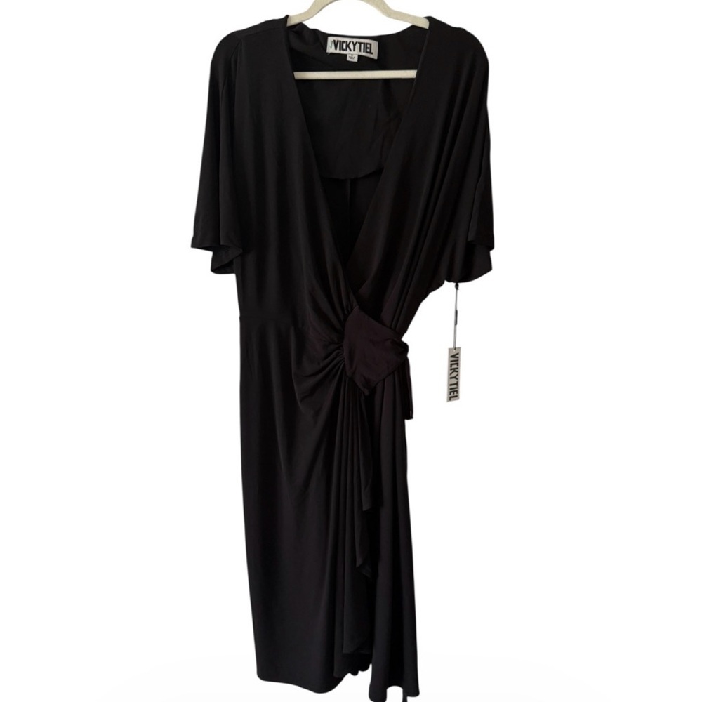 Vicky Tiel NWT Plus Size Black‎ Wrap Dress